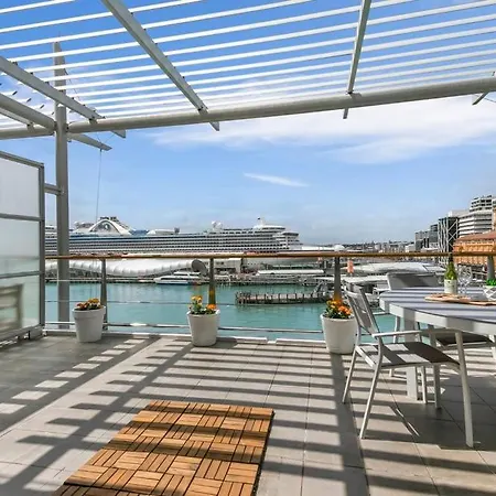 Spacious Water-Front Apartment -Princes Wharf 2219